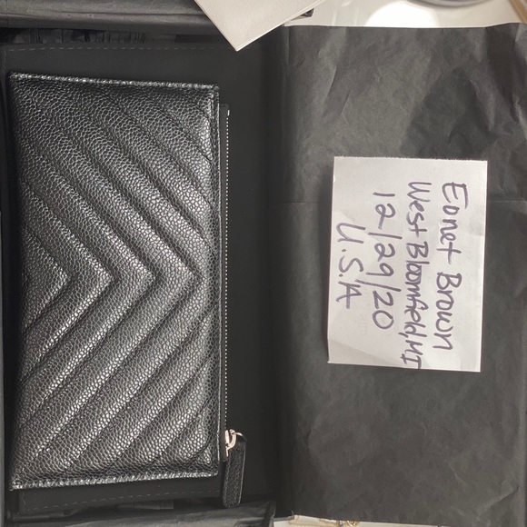 CHANEL zippy wallet BNIB- SOLD - Picture 2 of 8